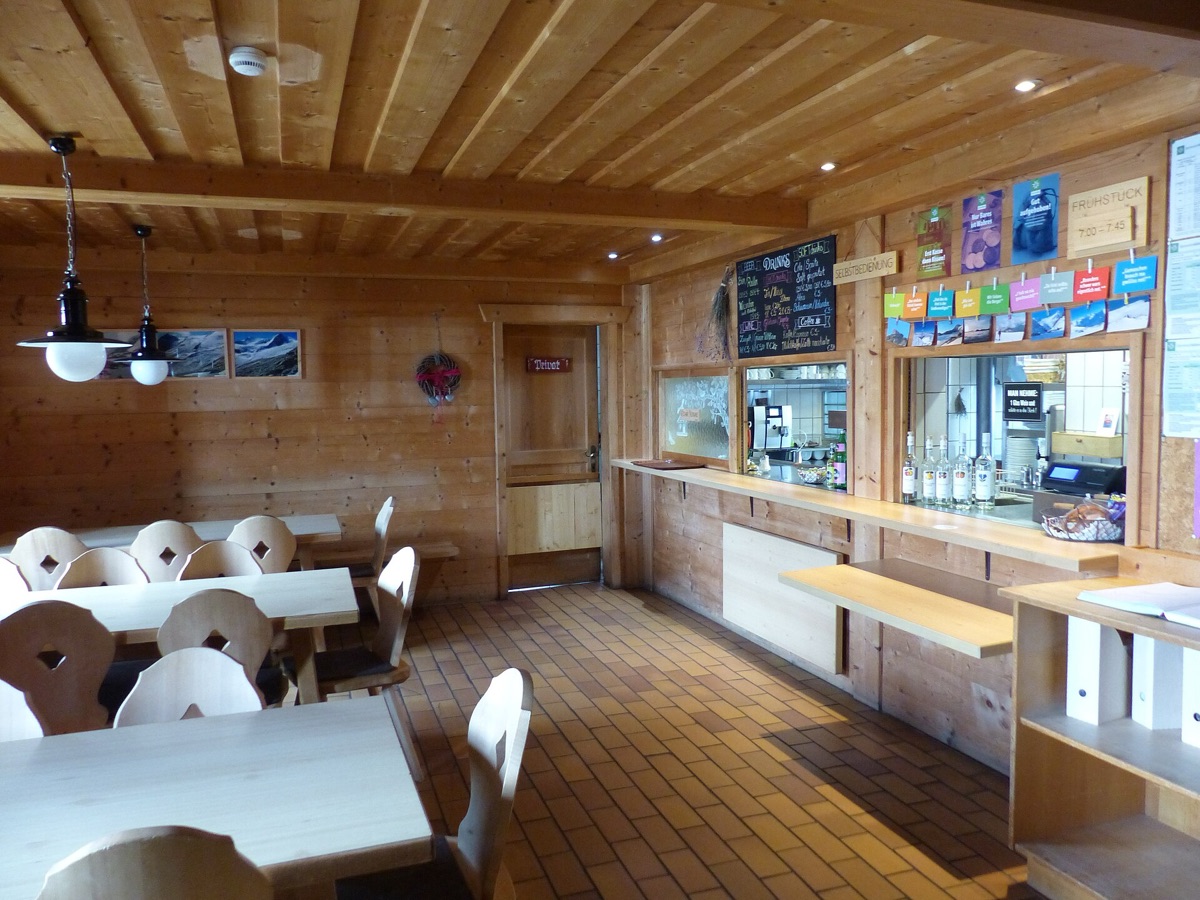 Alpines Hütte Interior