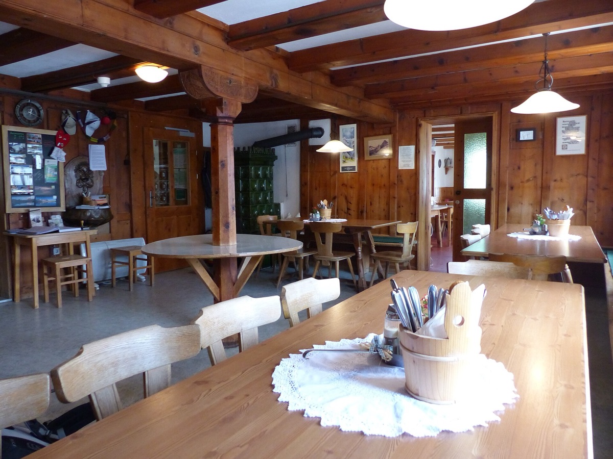 alpines hutte interior