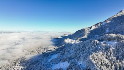Rifugio Alpino vs Hotel Lusso: 8 Giorni di Esperienza Vera