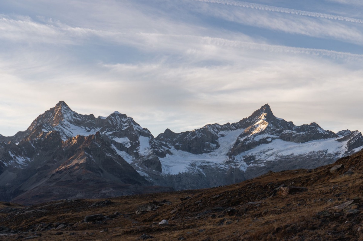 Schneebedeckte Alpen in der Schweiz