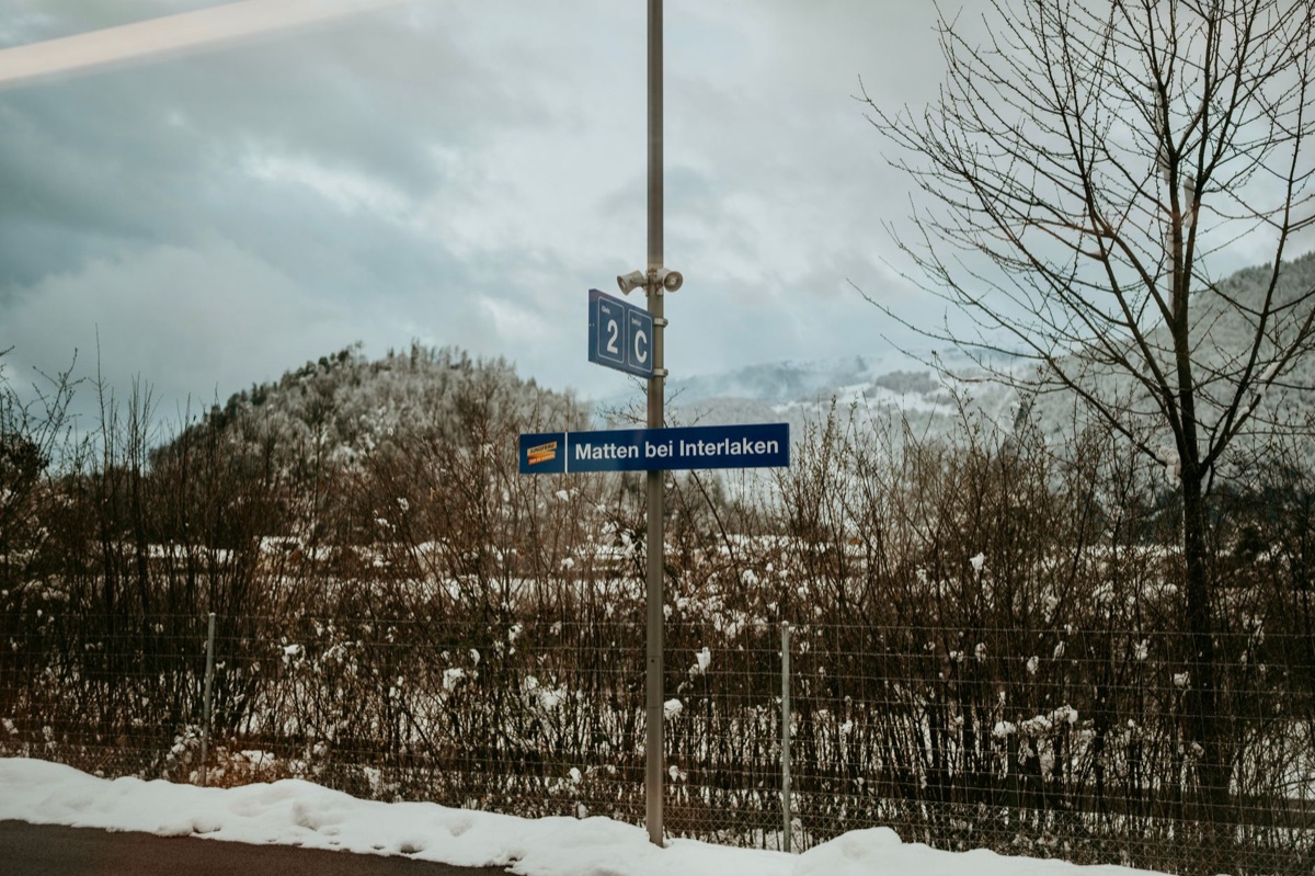 Alpseiland station sign