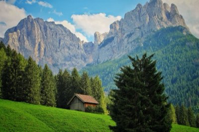 Alpine Hut Guide: Choosing Your Perfect Trekking Base Camp